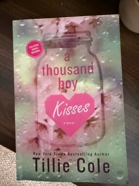 A thousand boy kisses by Tillie Cole book